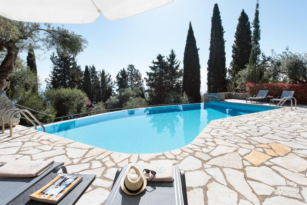 Lucky Villas