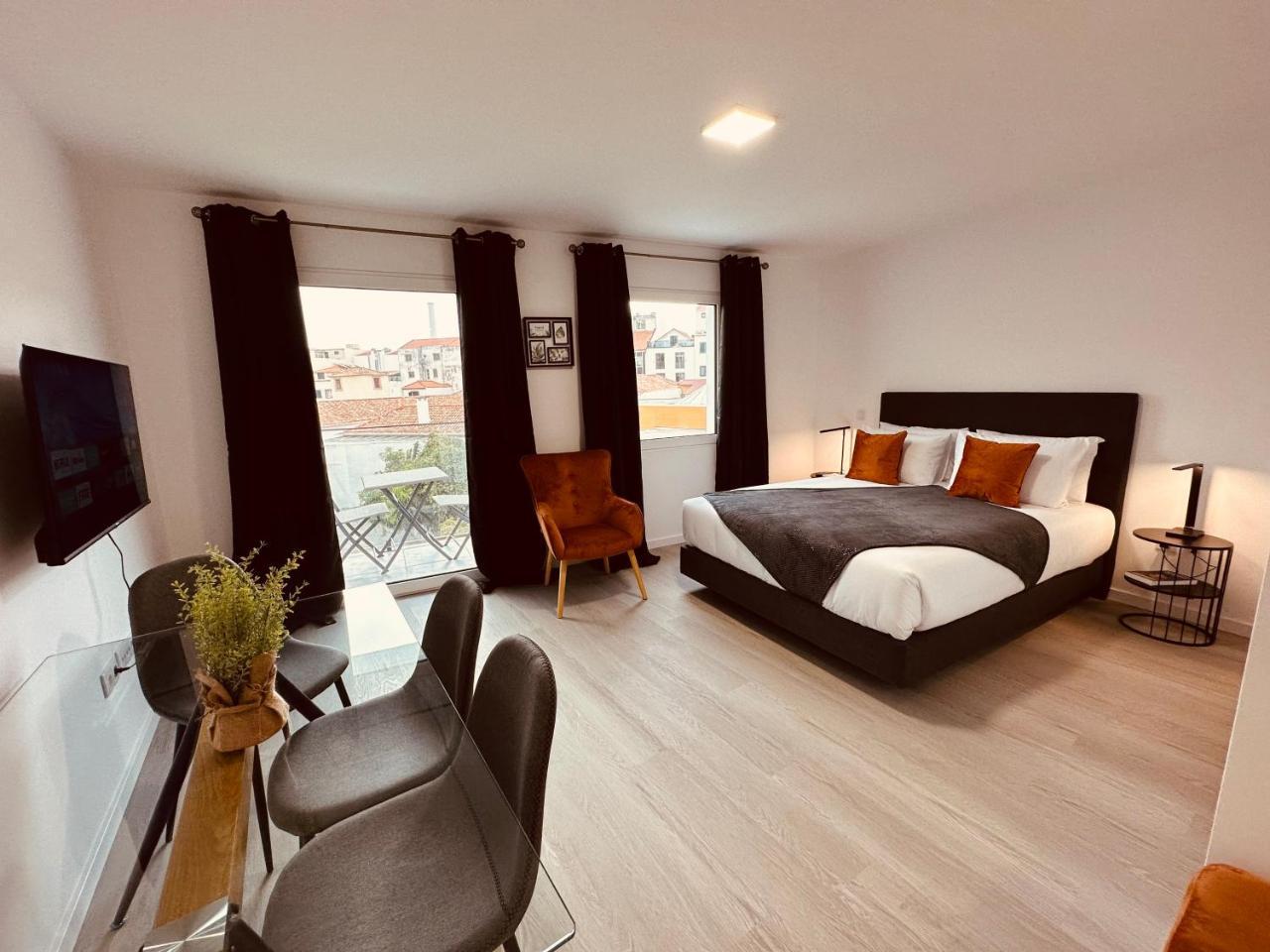 Living Funchal Inn