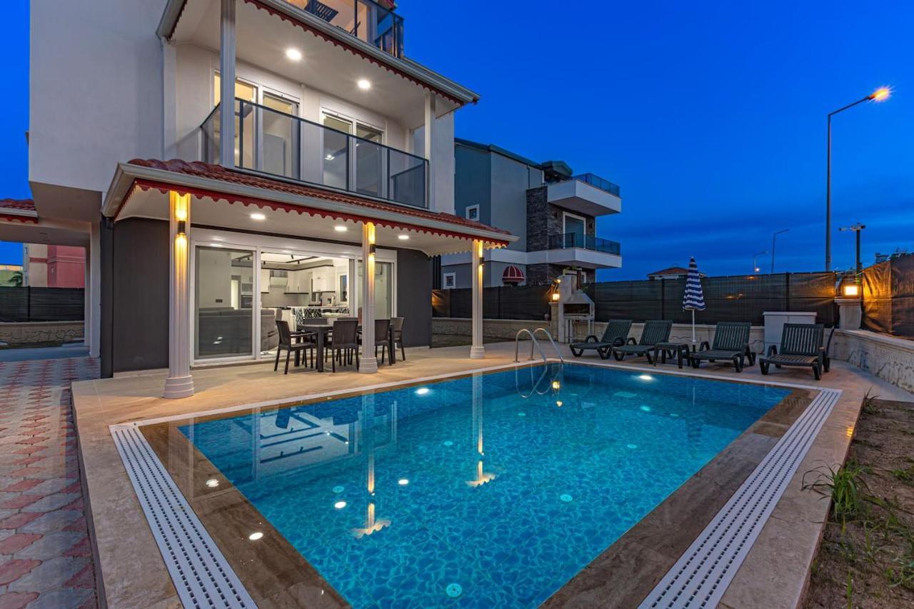 Near by The Land Of Legend's Private Pool Villa Sun