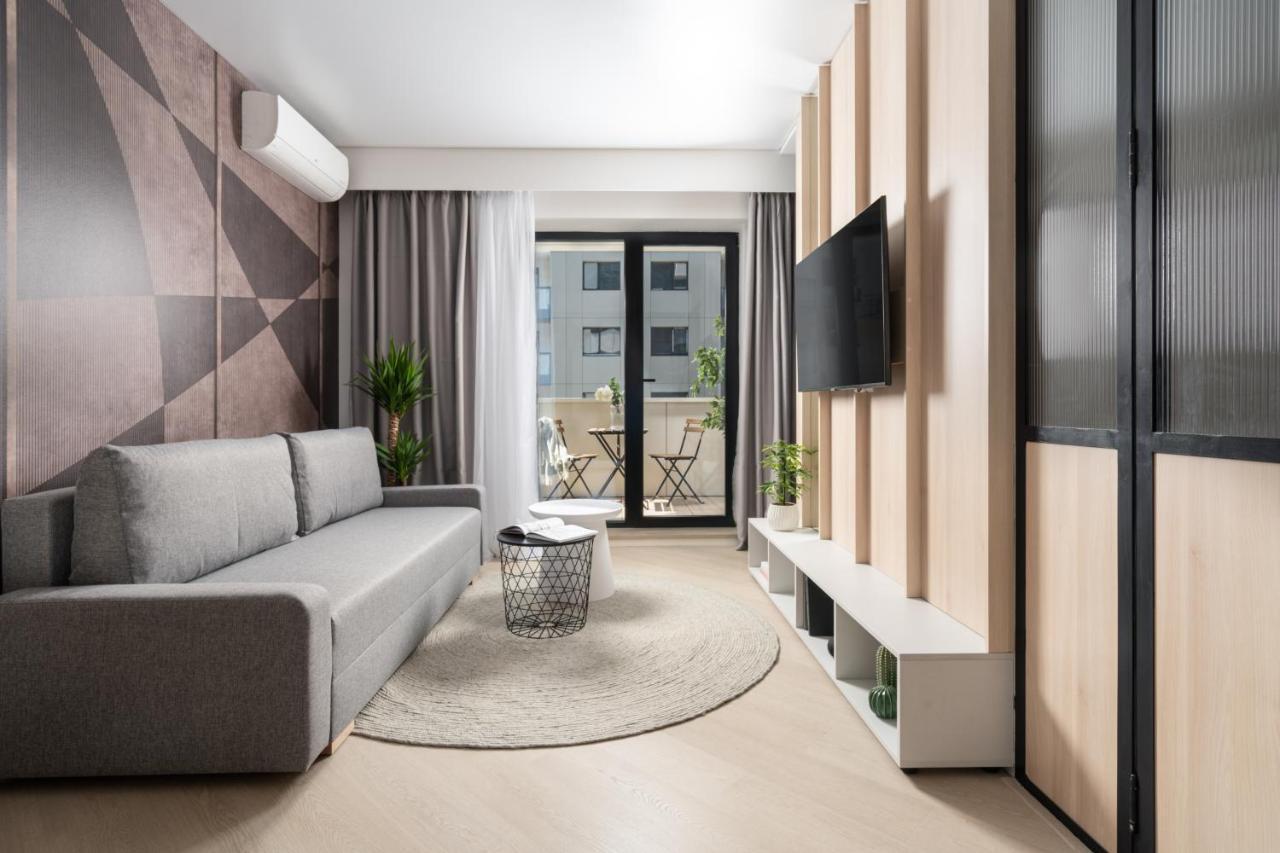 North by Urbanesq Cortina E