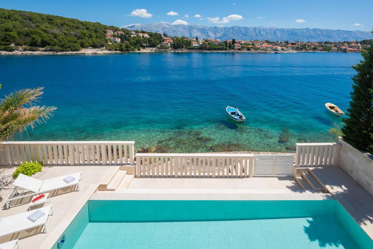 Villa More
