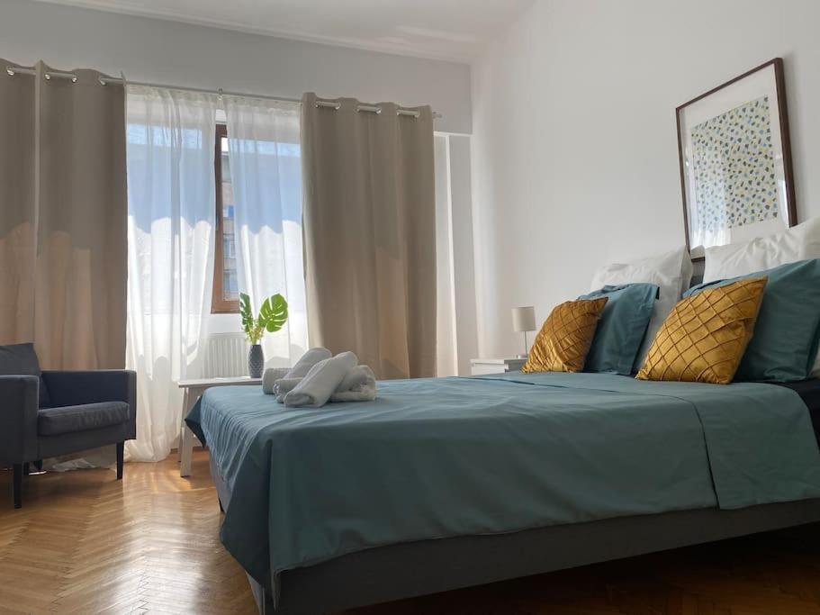 2 Bedroom Apartment With Terrace In City Center