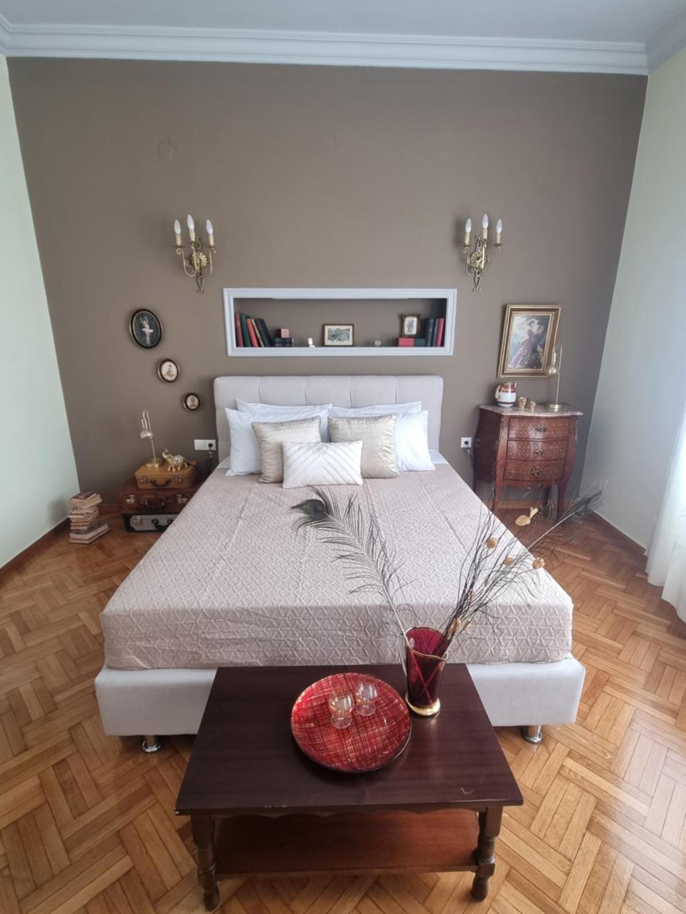 Bmv Apartments