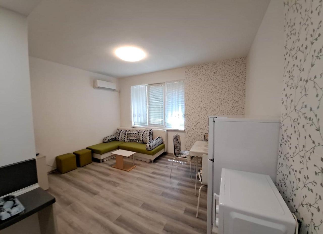 Alana Apartment