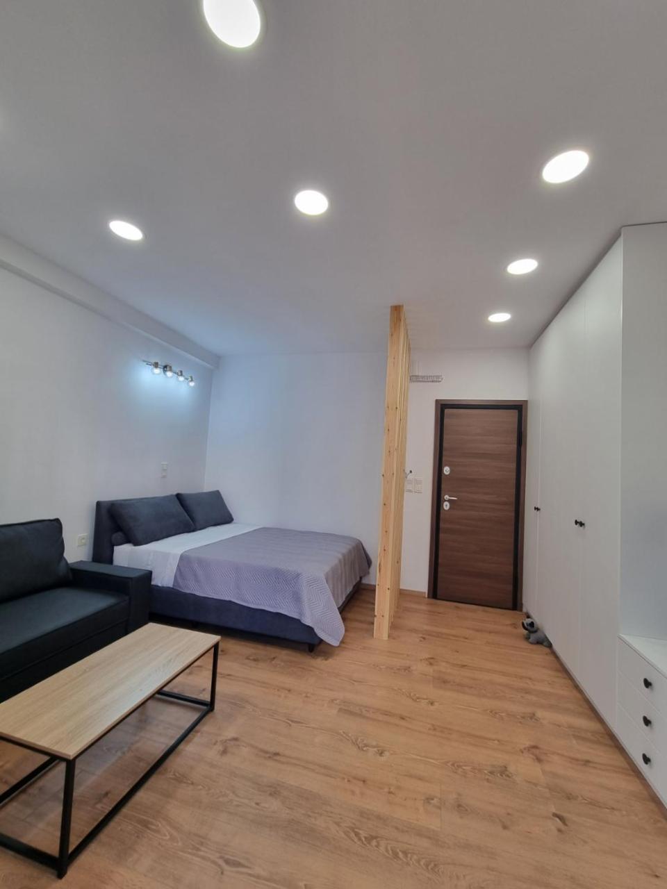 Apartment 34