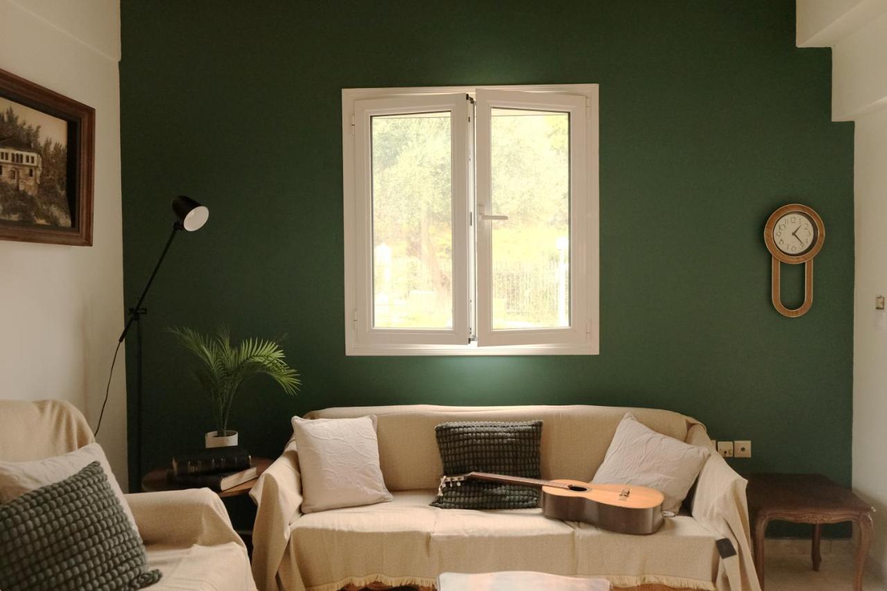 Close To Airport 5 Bedroom Villa by The Sea