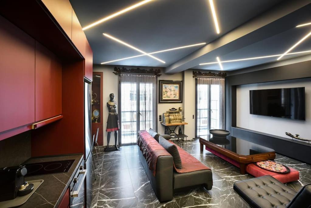 Luxury Apt For Friends & Family, At Mitropoleos