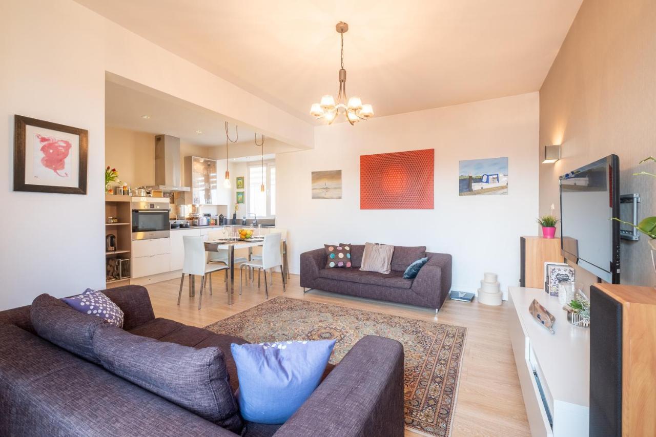 Tranquil Place In The Middle Of Downtown 2br