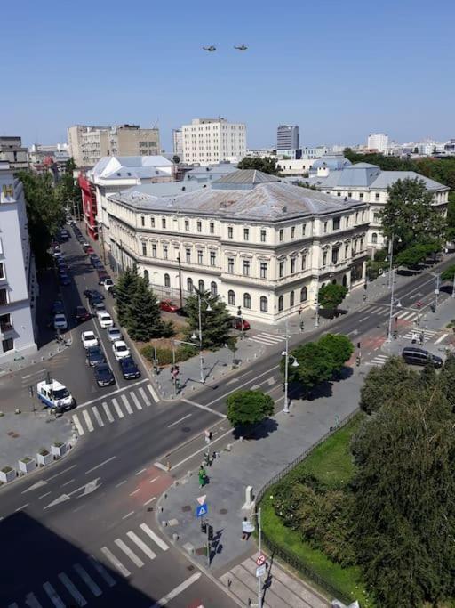 The Best Location On Victory Avenue Studio With Terrace