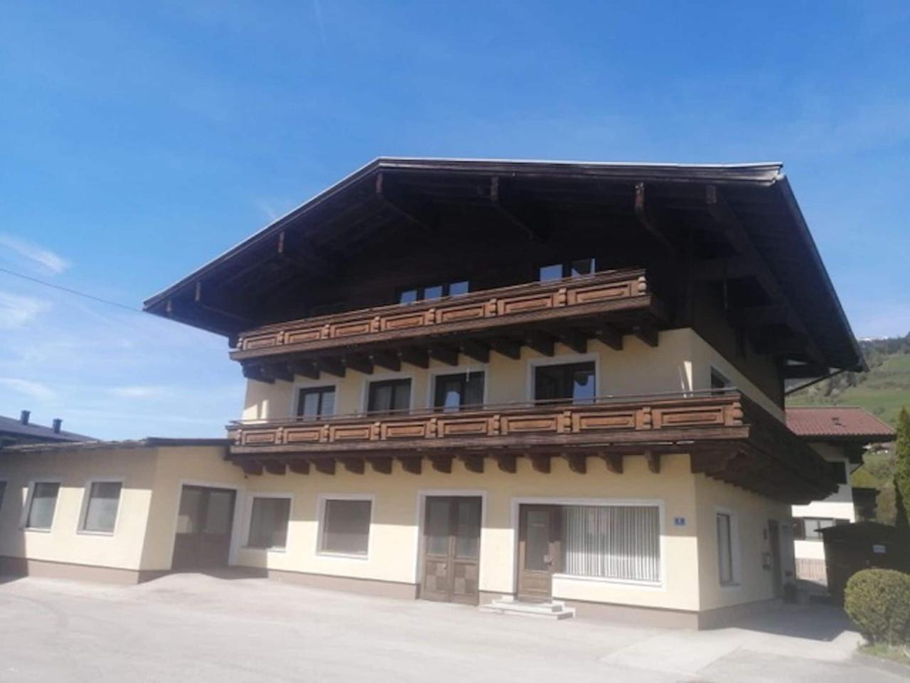 Exclusive Panoramic Apartment In Niedernsill