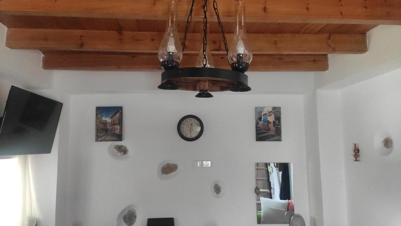 Tsitsinos Maisonette House