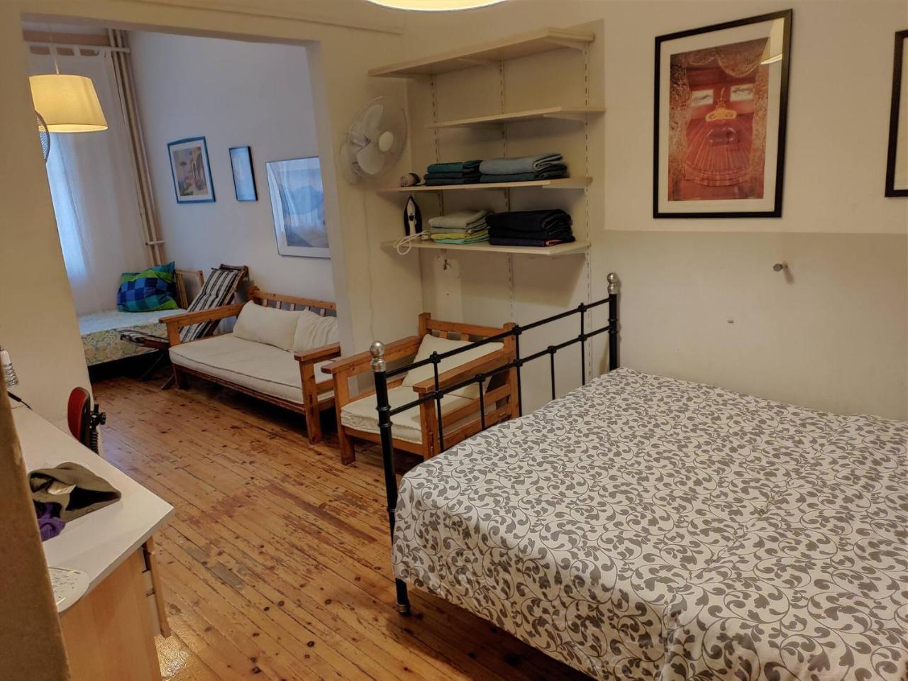 Cosy Open Large Studio by Roman Ruins Helexpo