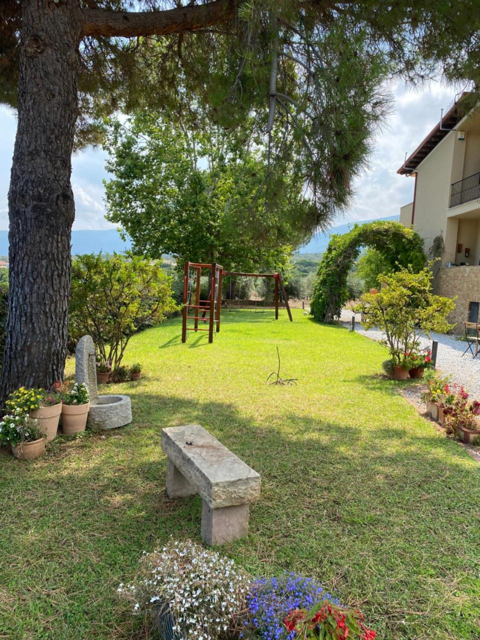 Lives & Vines All Seasons Villa