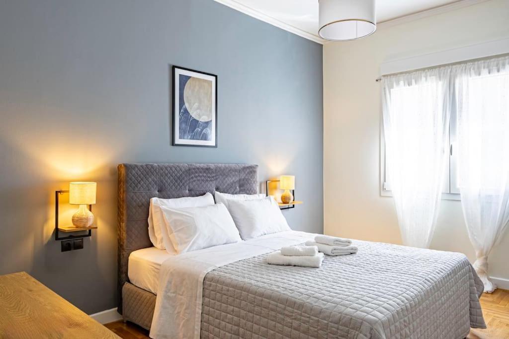 Contemporary Comfort In Athens