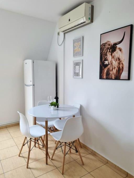 Iulius Town Charm: Cozy 2 Br