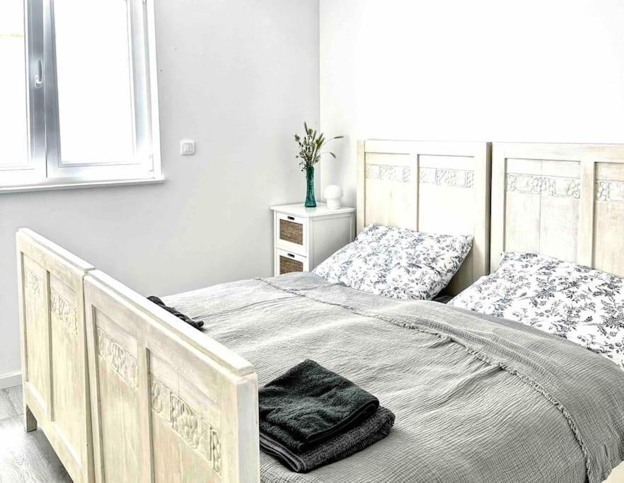 Cosy New Apartment Near The Sea