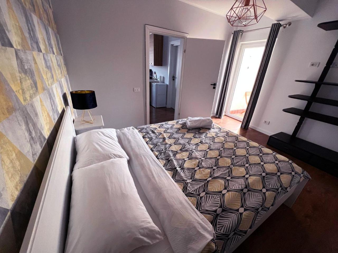 Apartament B & B Cajvana
