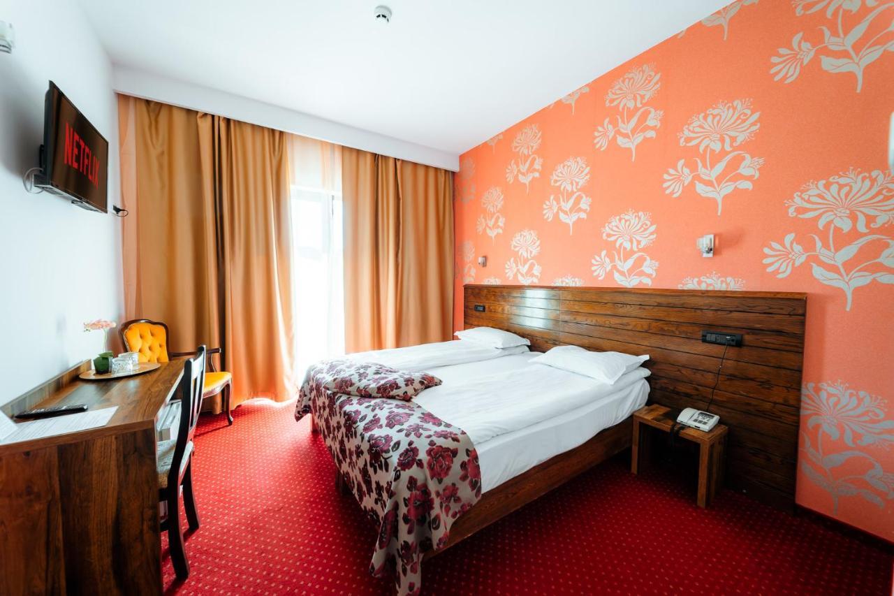 HOTEL AQUA.