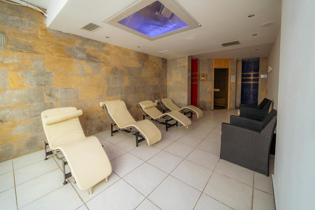 HOTEL AQUA.