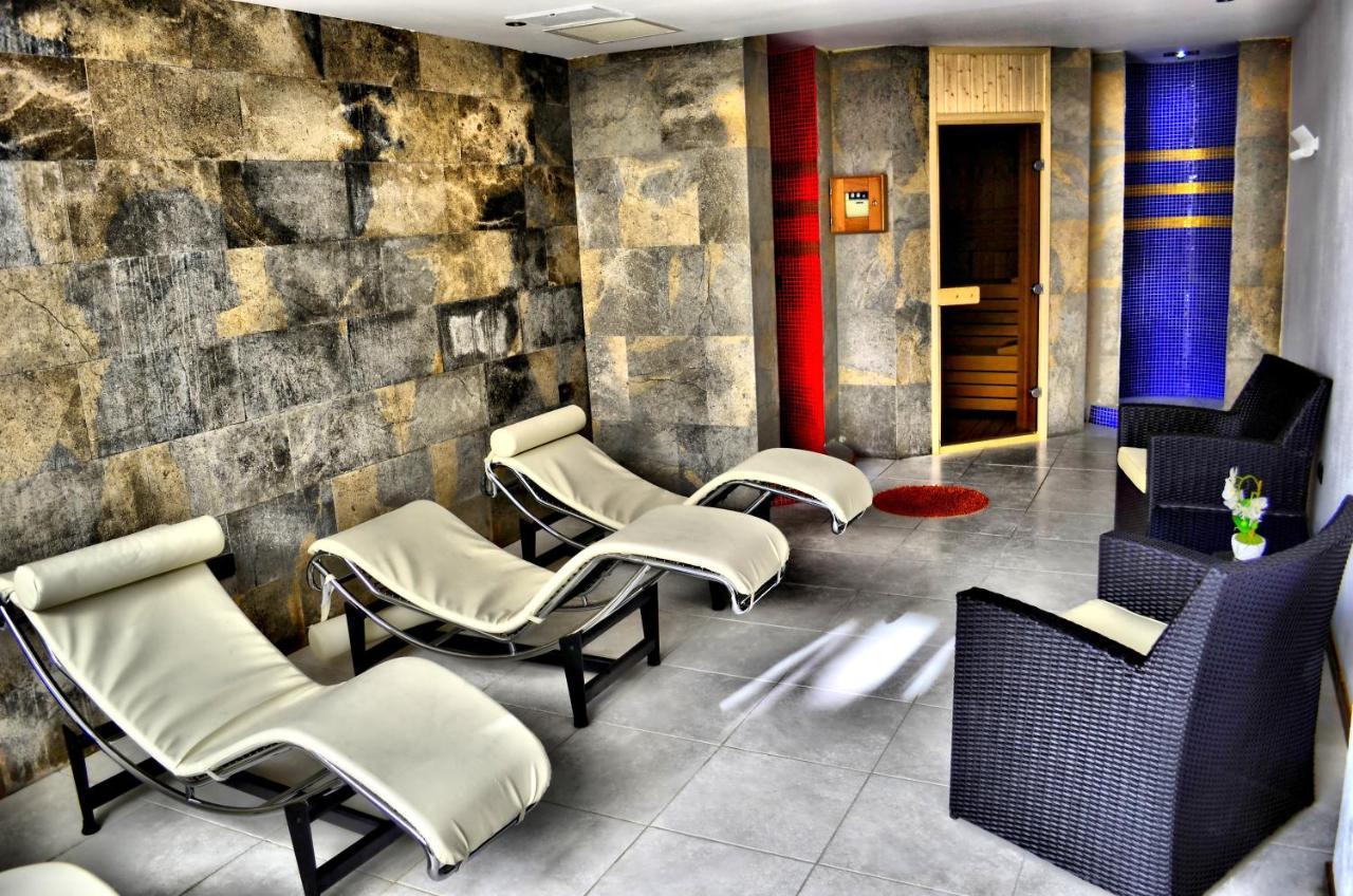 HOTEL AQUA.