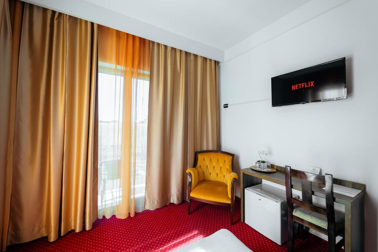 HOTEL AQUA.