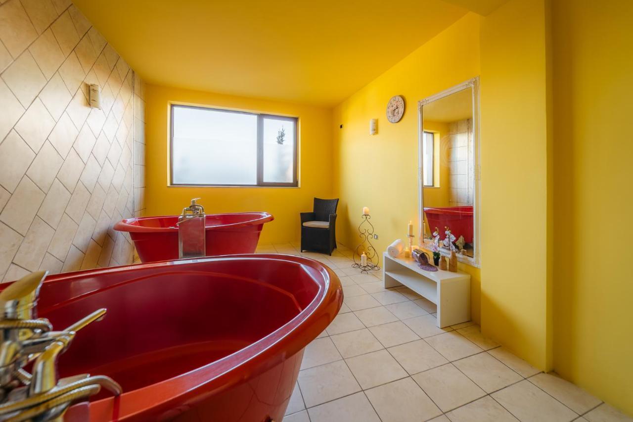 HOTEL AQUA.