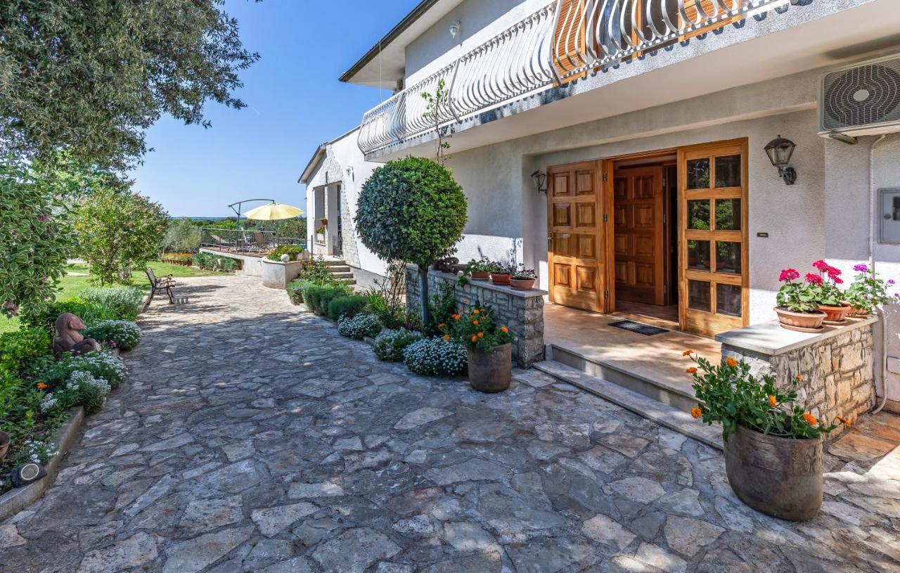 Villa Novela