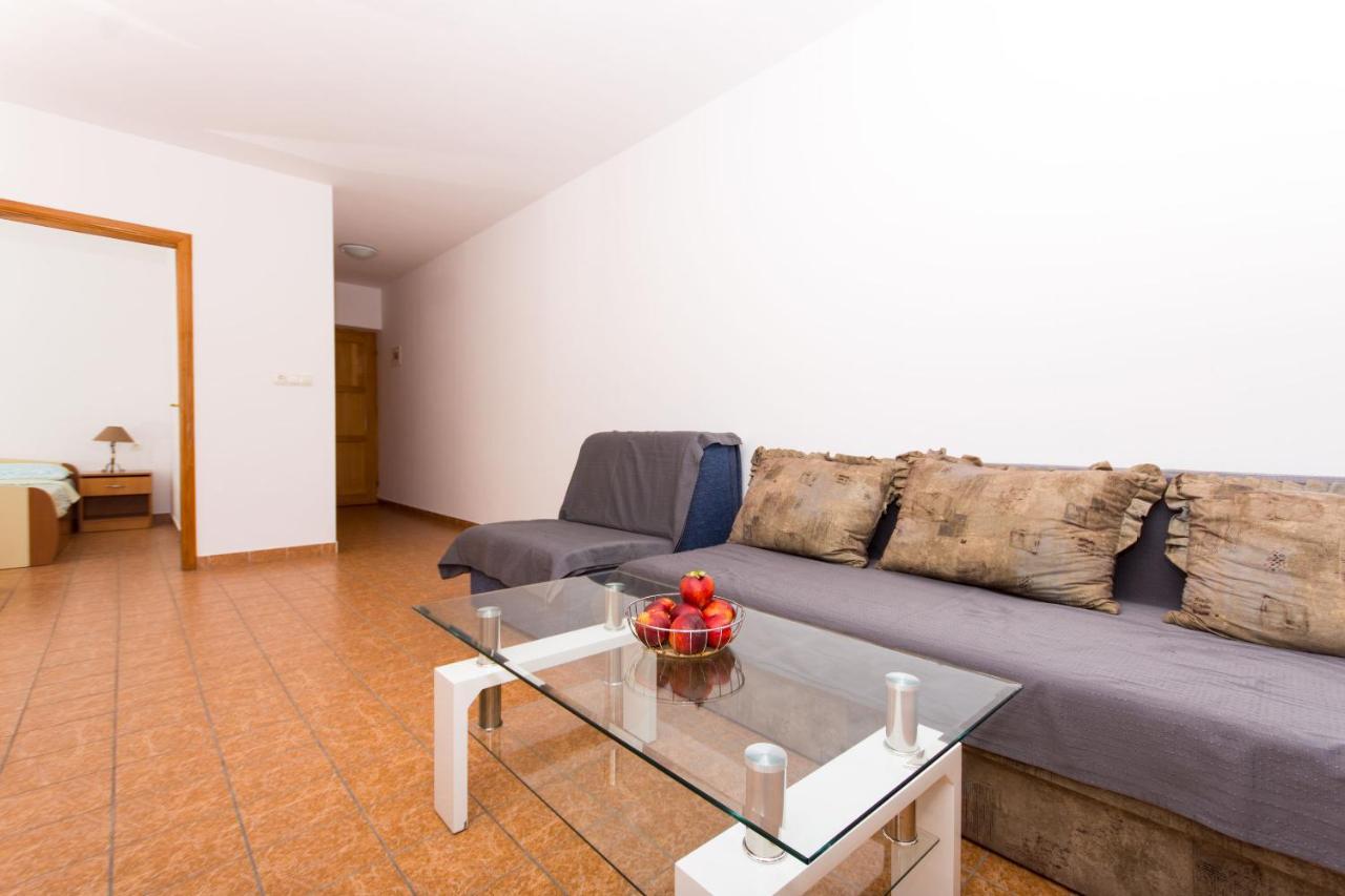 Apartments Pero