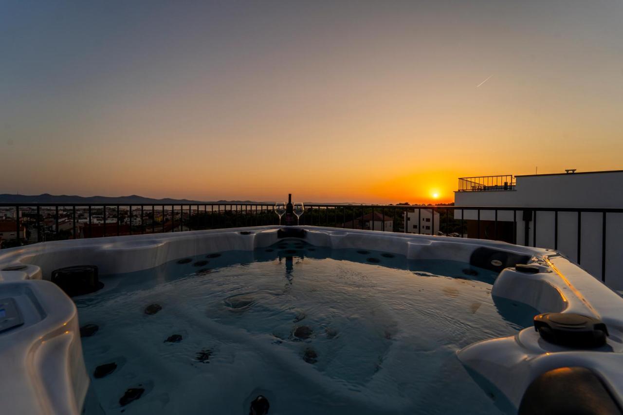 Apartment Skyline Retreat