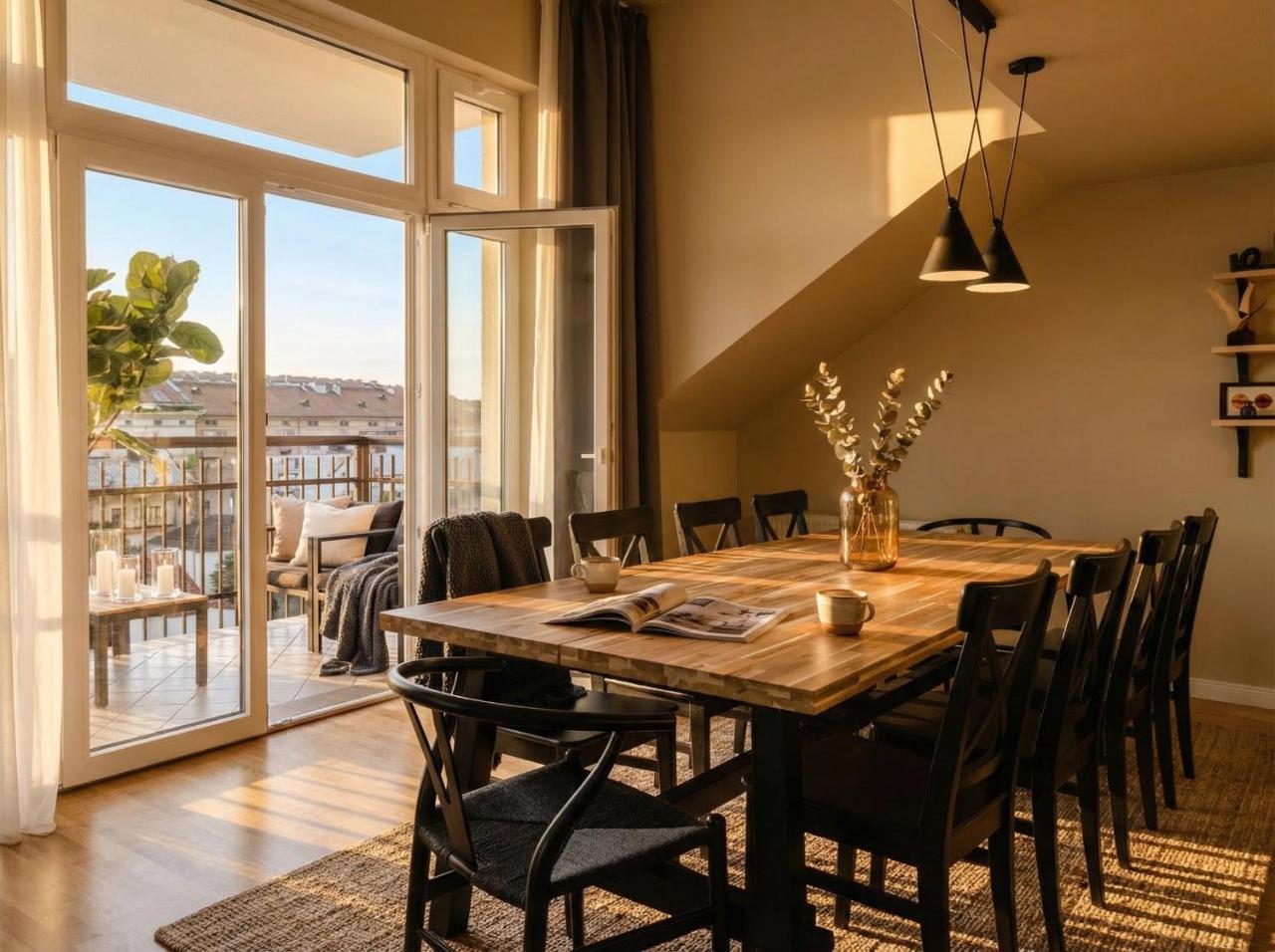 Turnkey I Karlin Square Apartments