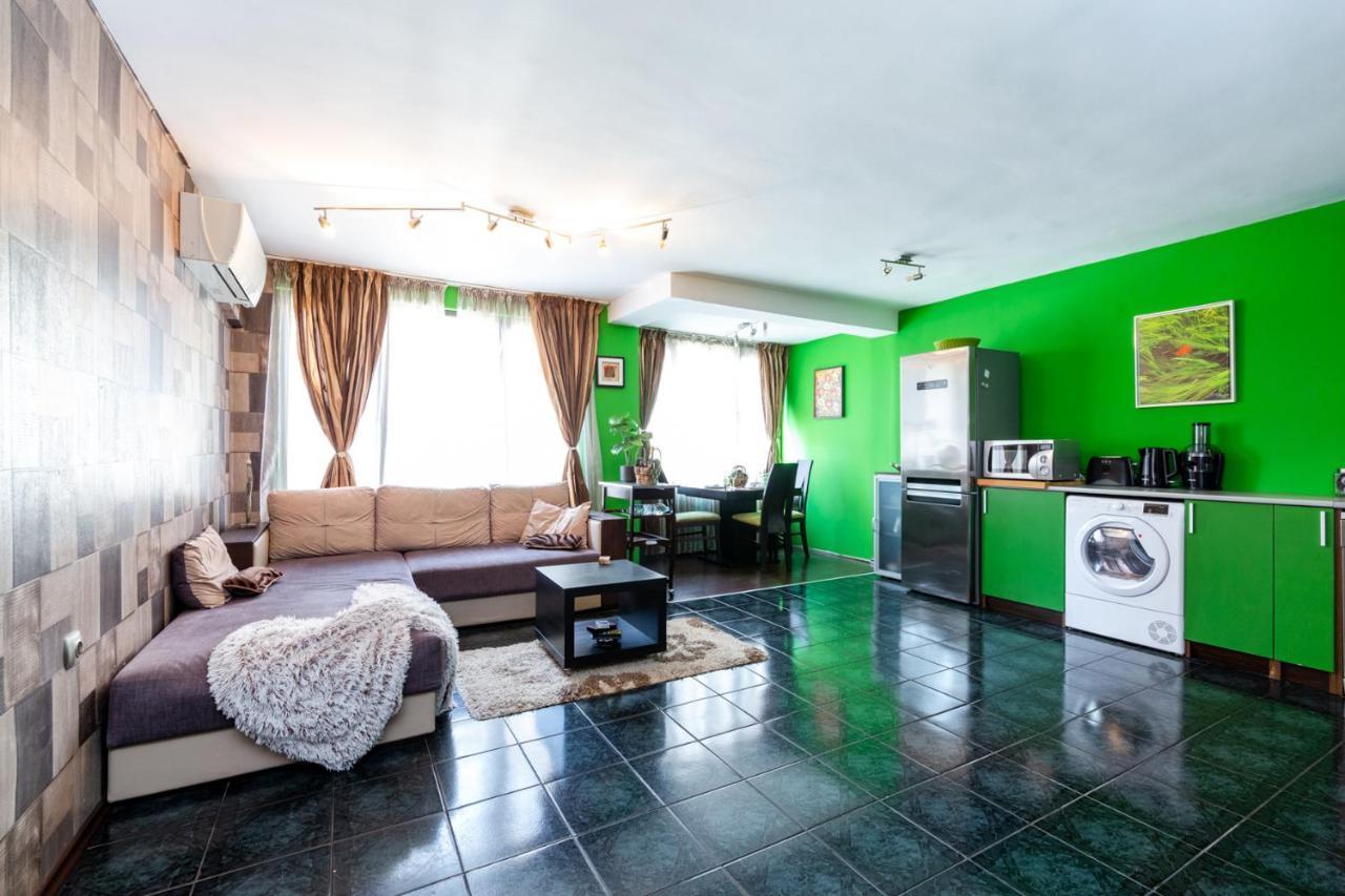 The Green Apartment Free Parking