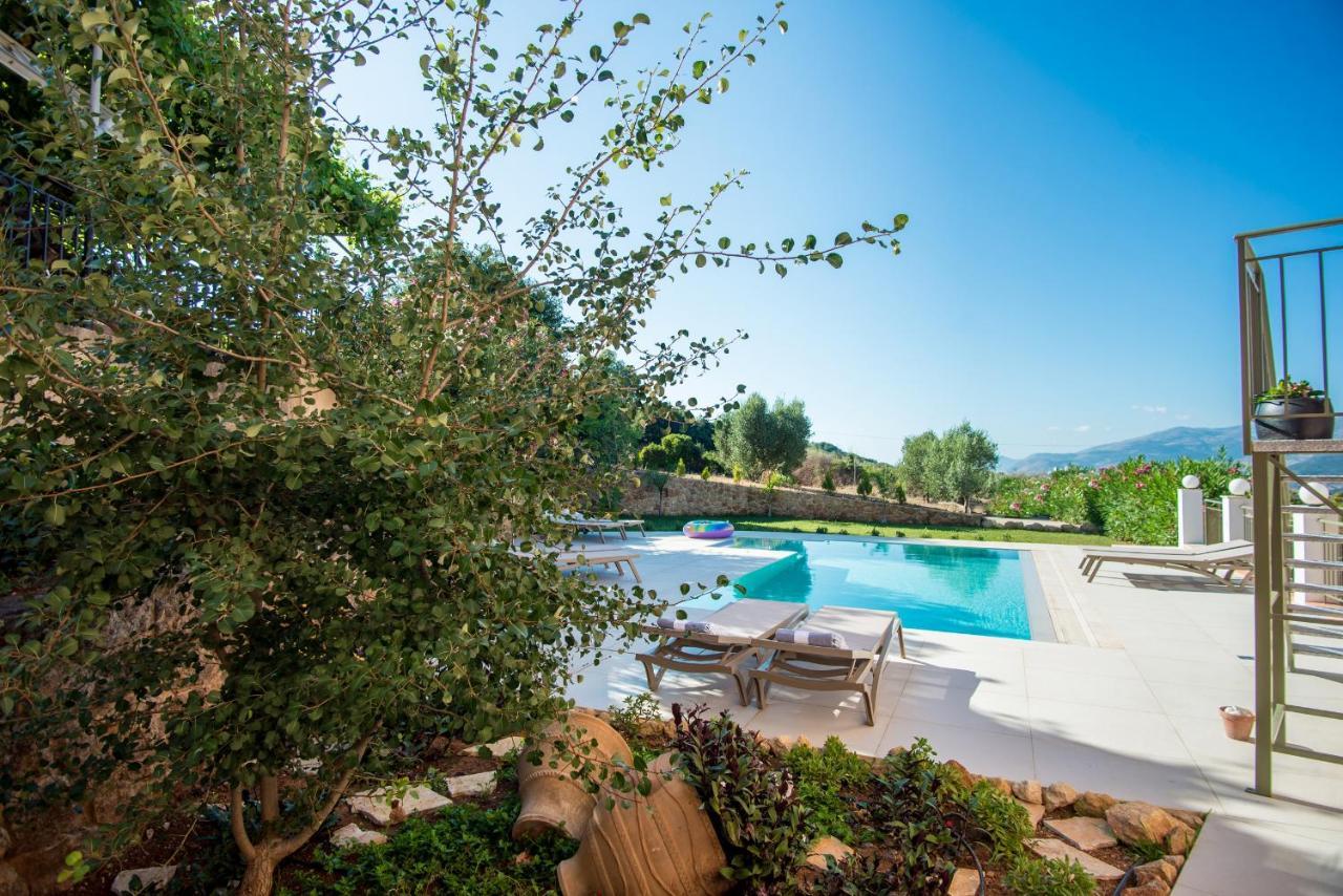 Villa Eleftheria, Lakithra Spacious Luxury Villa With Pool & Stunning Views