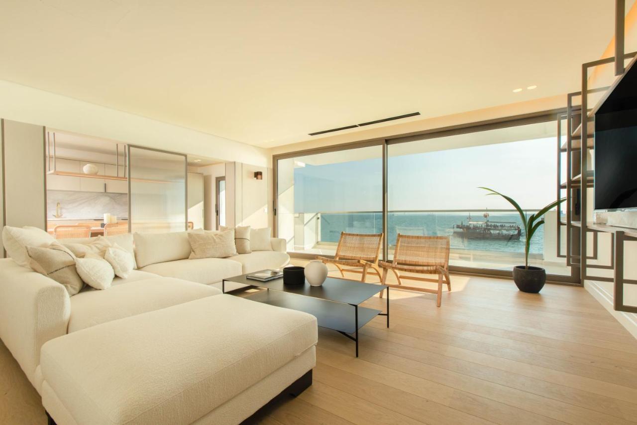 F & B Collection Luxury Seafront 2 Bedroom Apartment