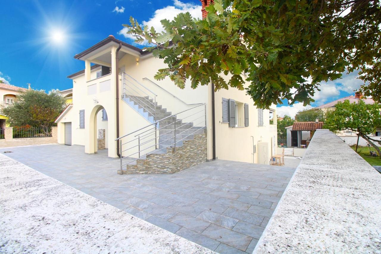 Apartments With A Parking Space Pula 20794