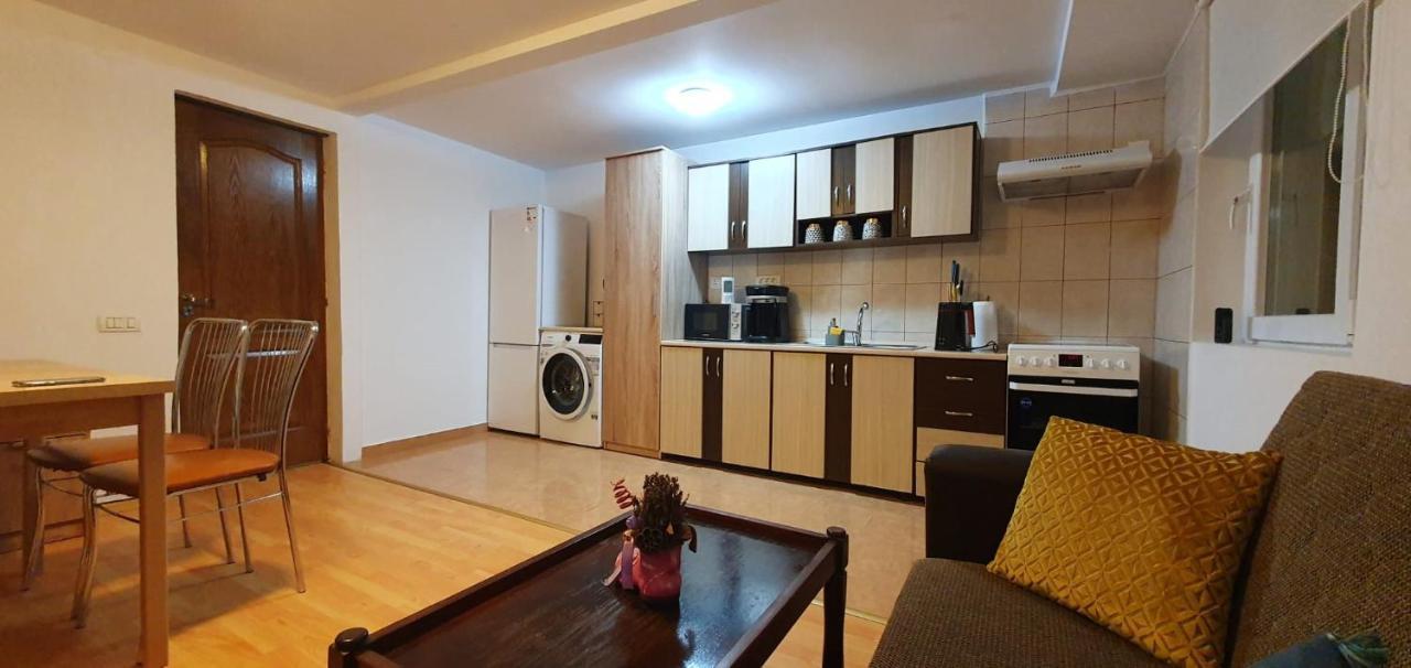 Moonlight-house Dark Side Apartment