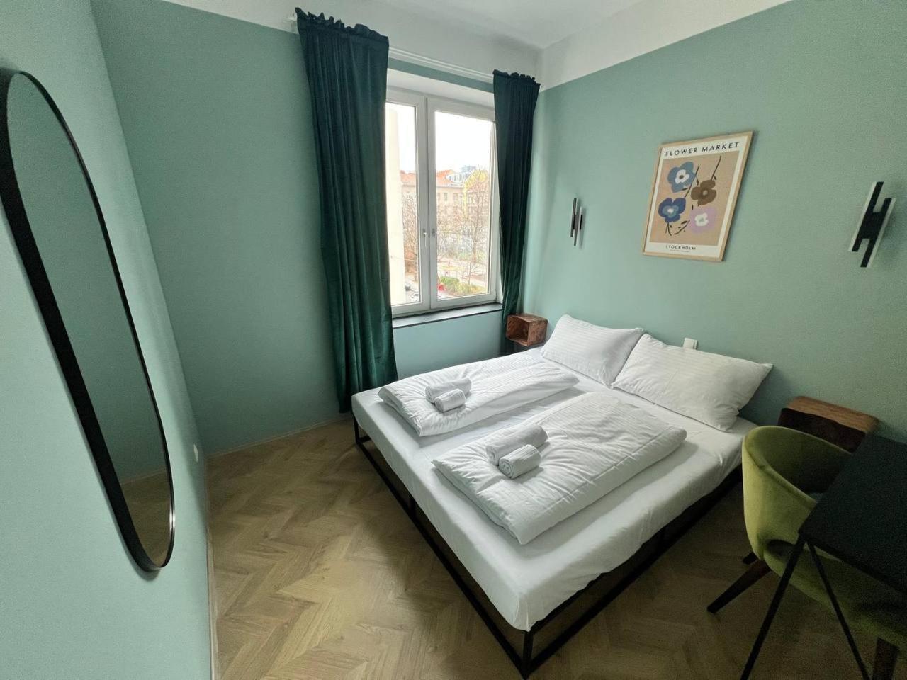 Angeli Room Oasis
