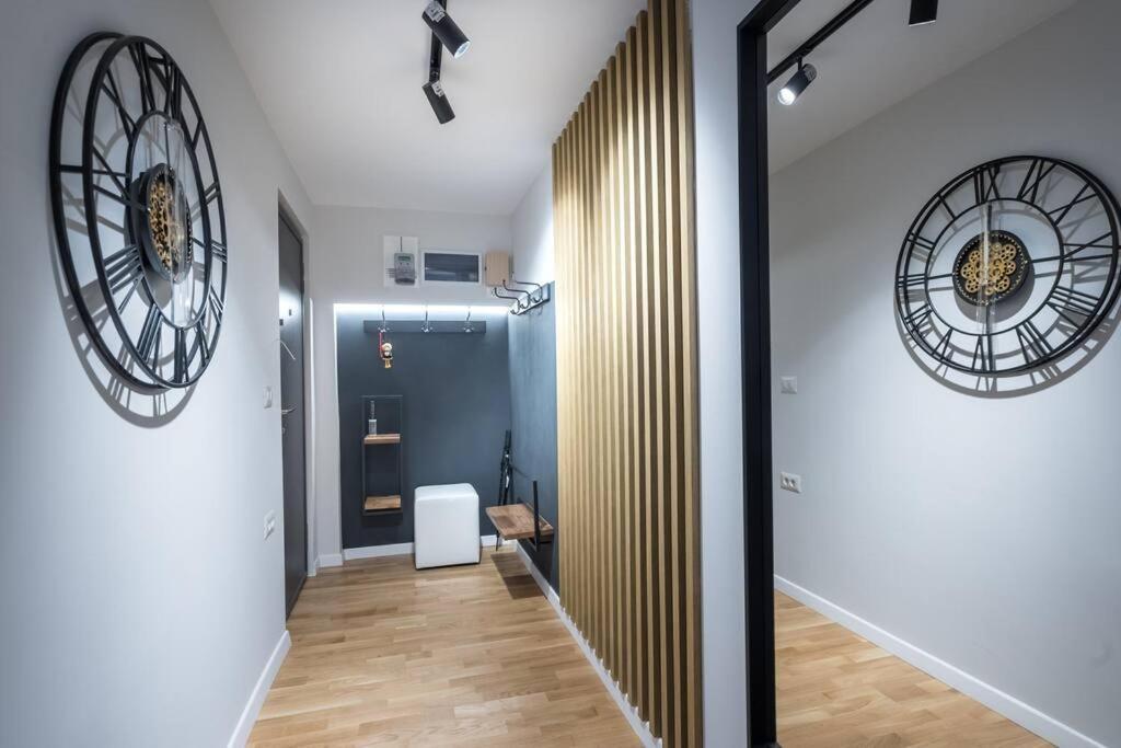 Superb Views 3br Midtown Flat 3 Balconies