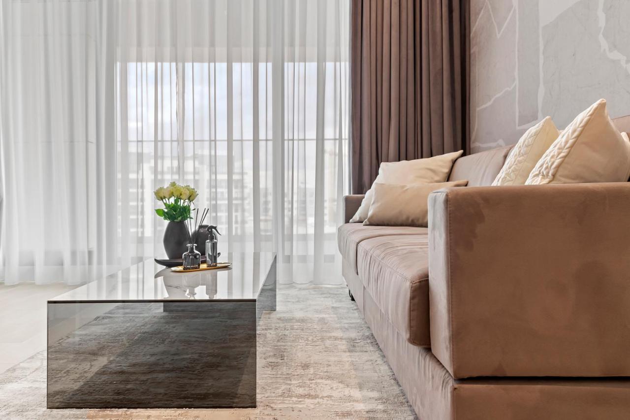 One Verdi Luxury Apartment