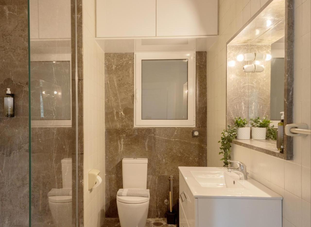 Luxury Apartment In Kolonaki Athens Sleeps 4