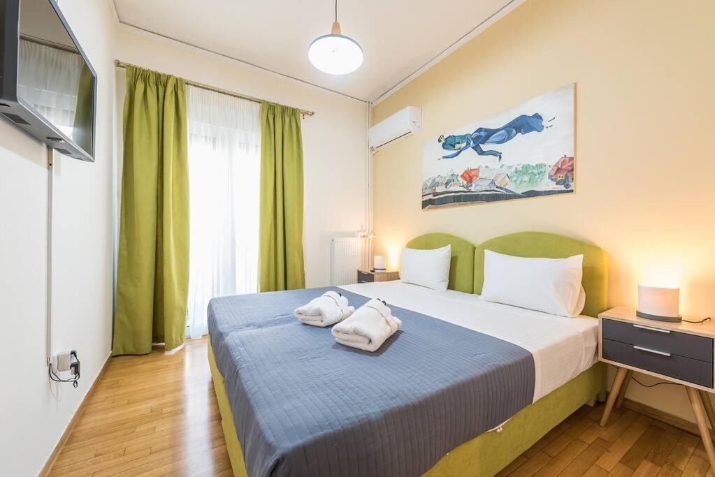 Over The Town Urban 1br Apt. 7' To Thiseio Metro