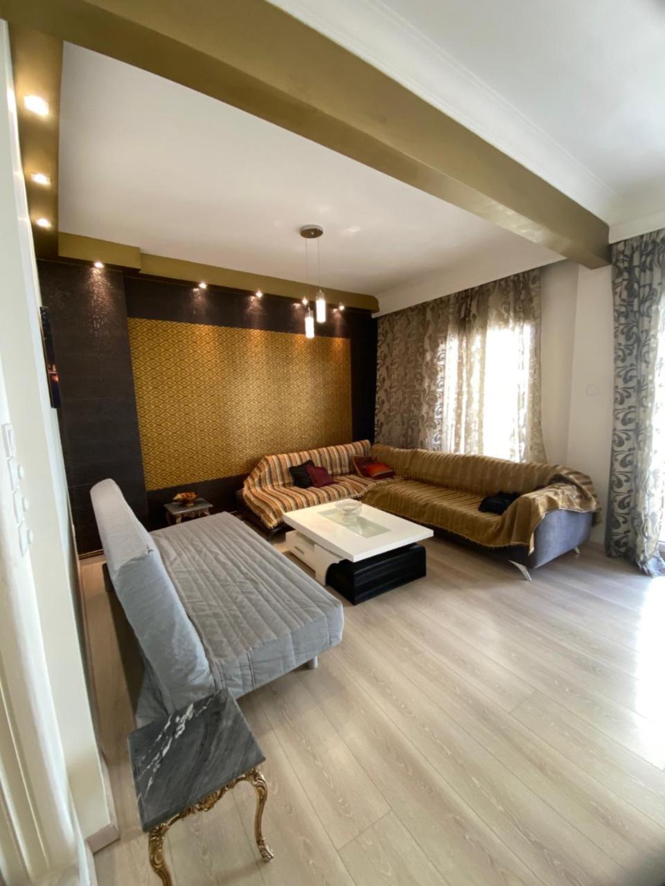 Central Spuare Apartment