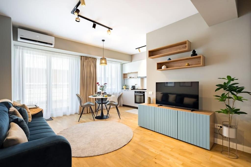 Bright 1br Flat New Midtown Building + Terrace