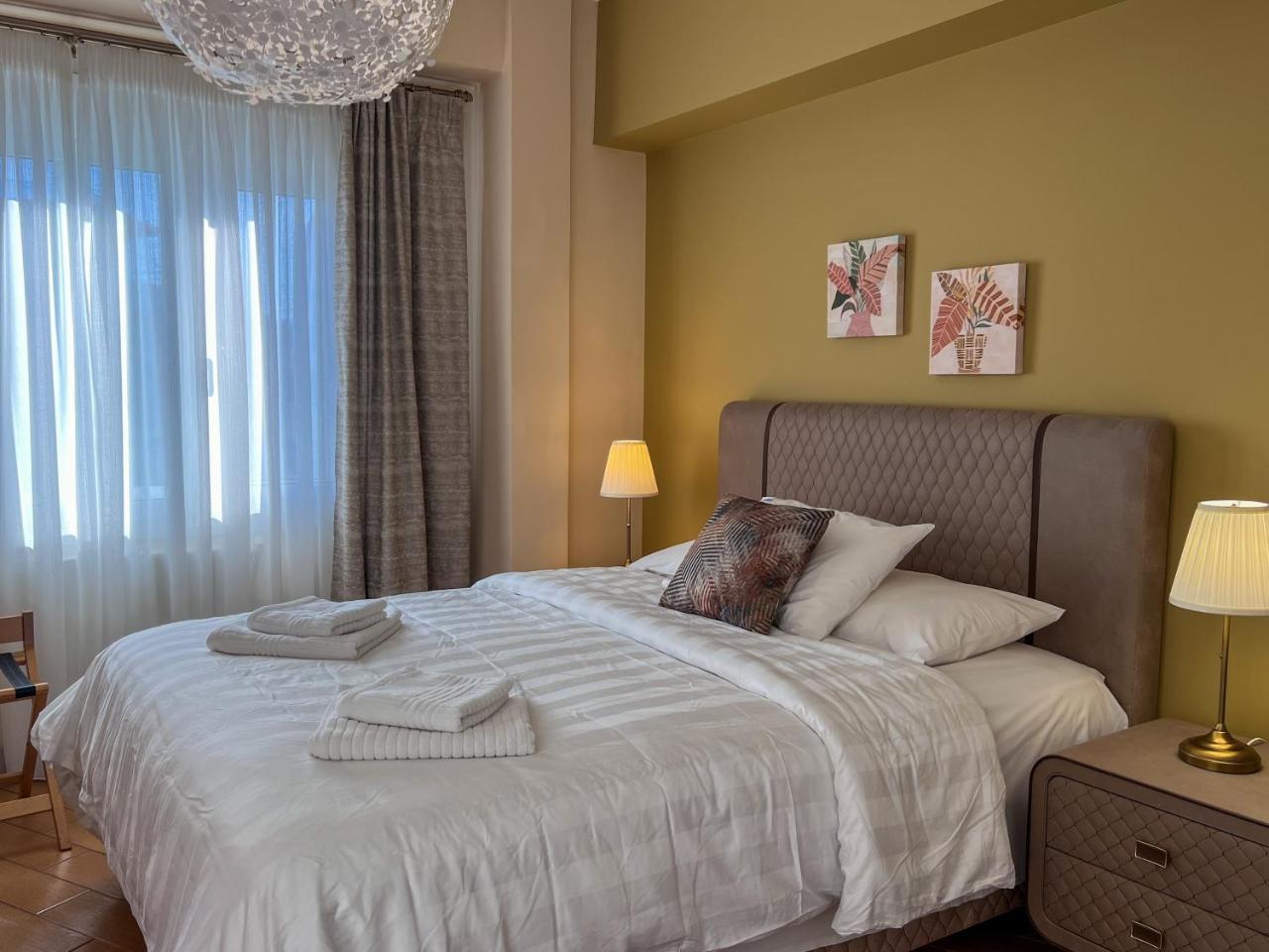 Socrates by Heloni Apartments