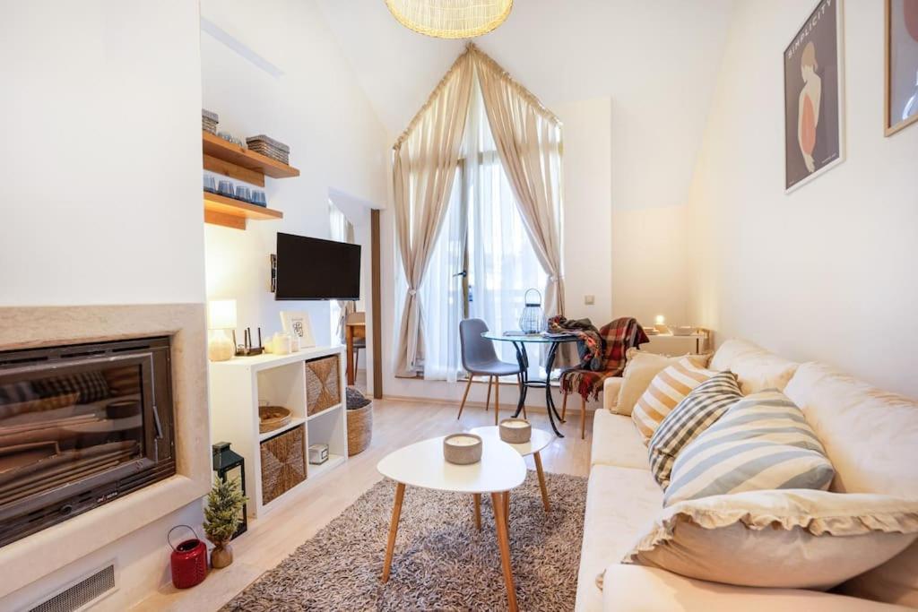 Hidden Gem With 1br & Amazing View