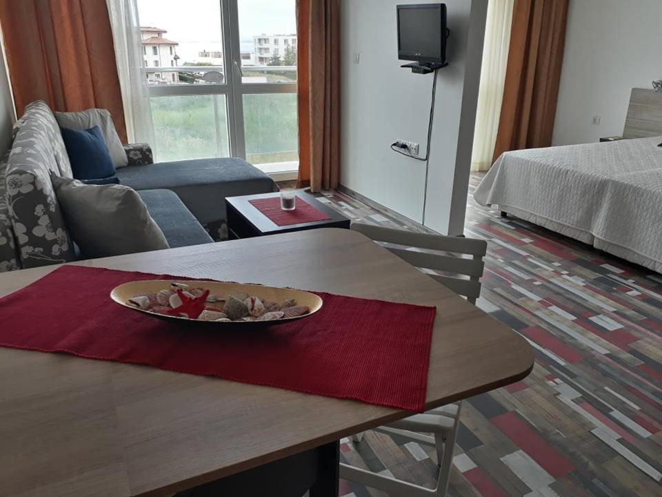 Prekrasen Apartament S Izgled Kym Moreto Sarafovo 2