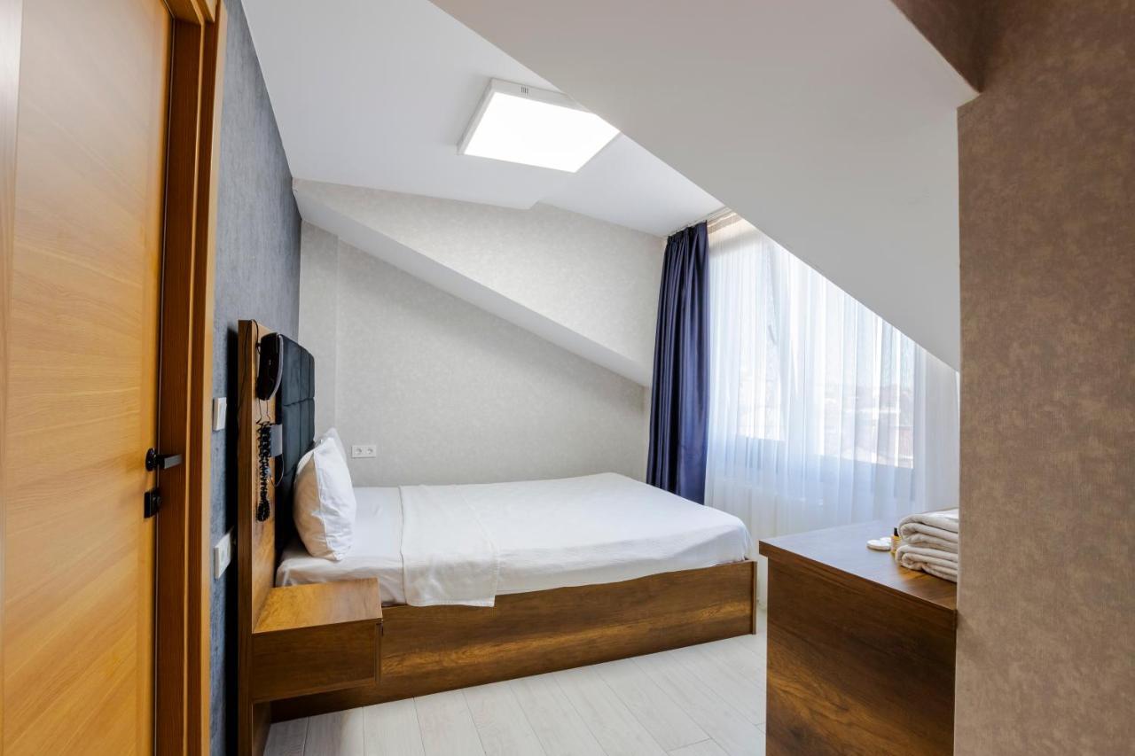 Acar Airport Hotel Plus
