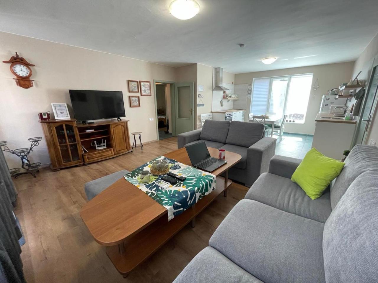 Nido Cozy 3br Apartment Kapana Top Center