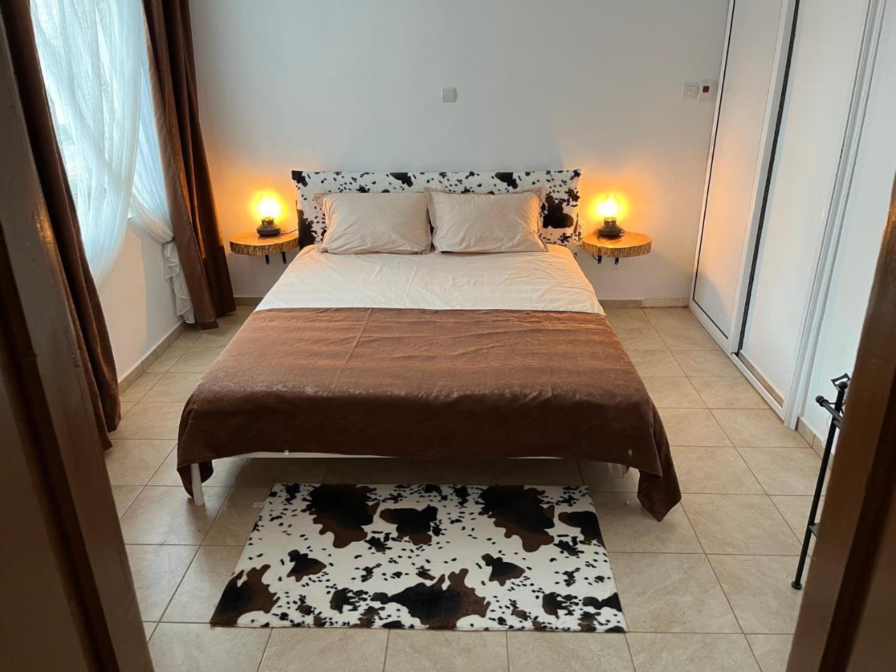 Kyshta Za Gosti Kuklite Petrevene