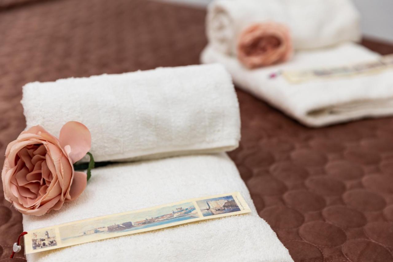 Music Hideout Old Town