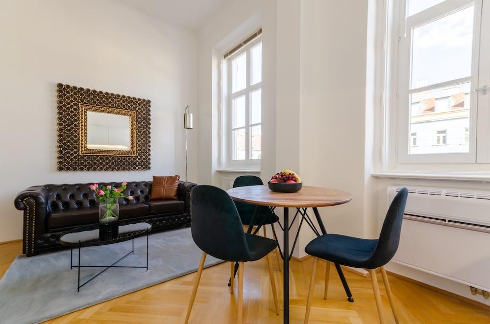 Modern Apartment Near The City Center & Wien Mitte